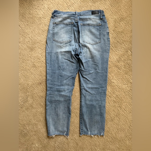 Natural Reflections Crop Jeans - Size 4 - Picture 5 of 5
